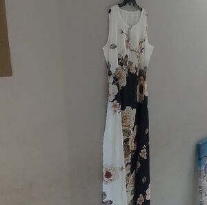 Floral Sleeveless Maxi Dress - Black and White